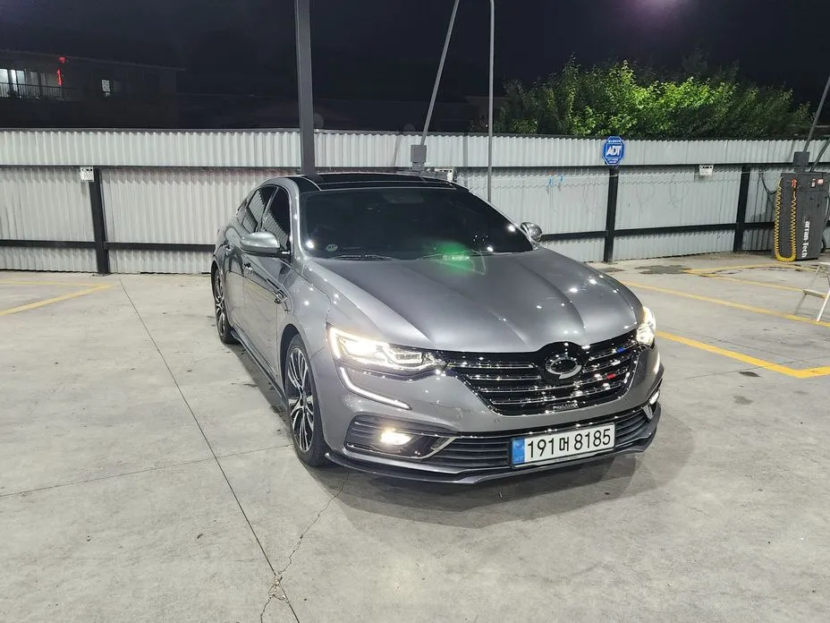 Renault SM6