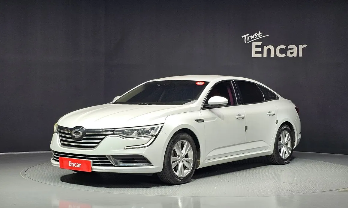 Renault SM6
