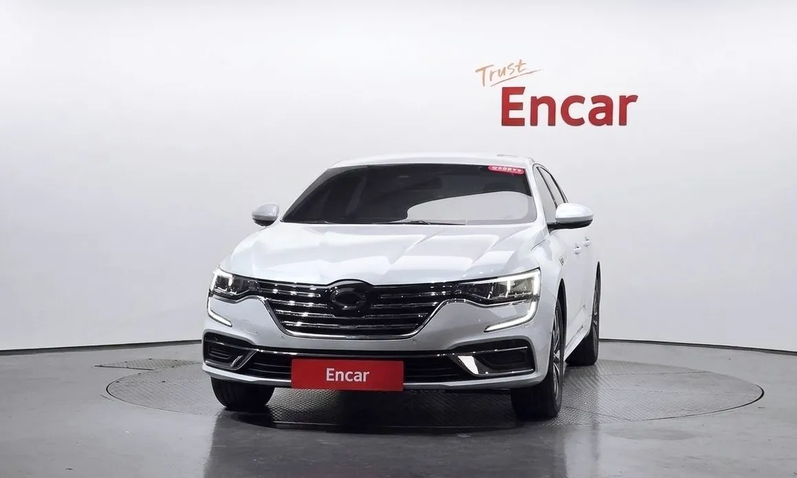 Renault SM6