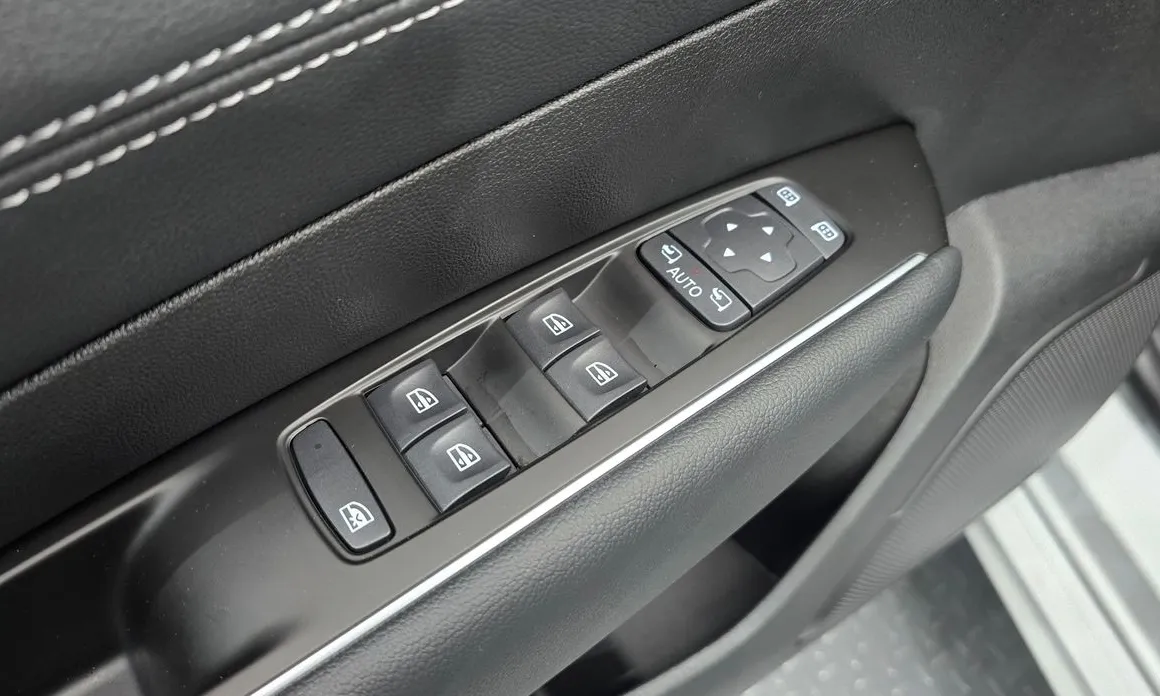 Renault SM6