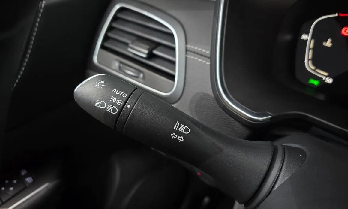 Renault SM6