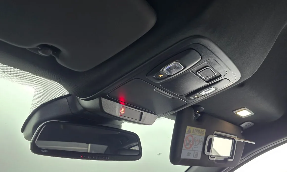 Renault SM6