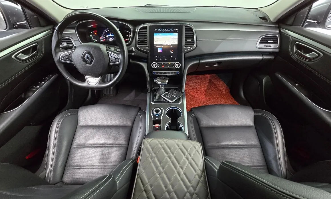 Renault SM6