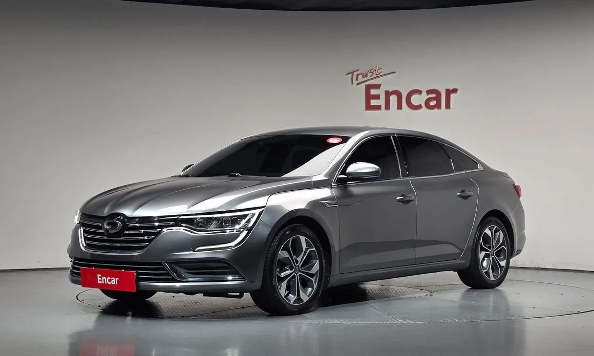 Renault SM6
