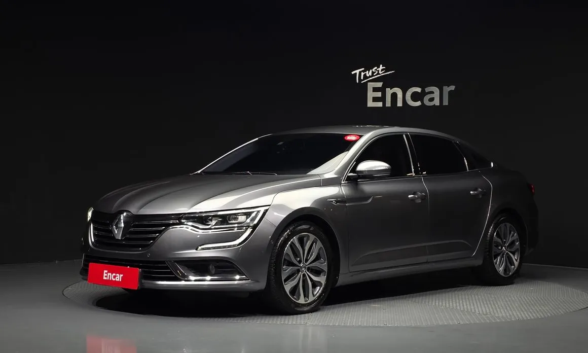 Renault SM6