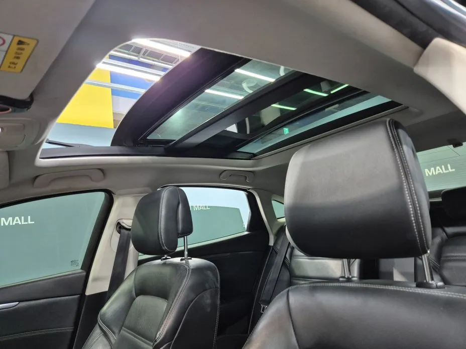 Renault SM6