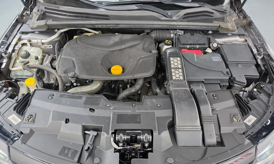 Renault SM6