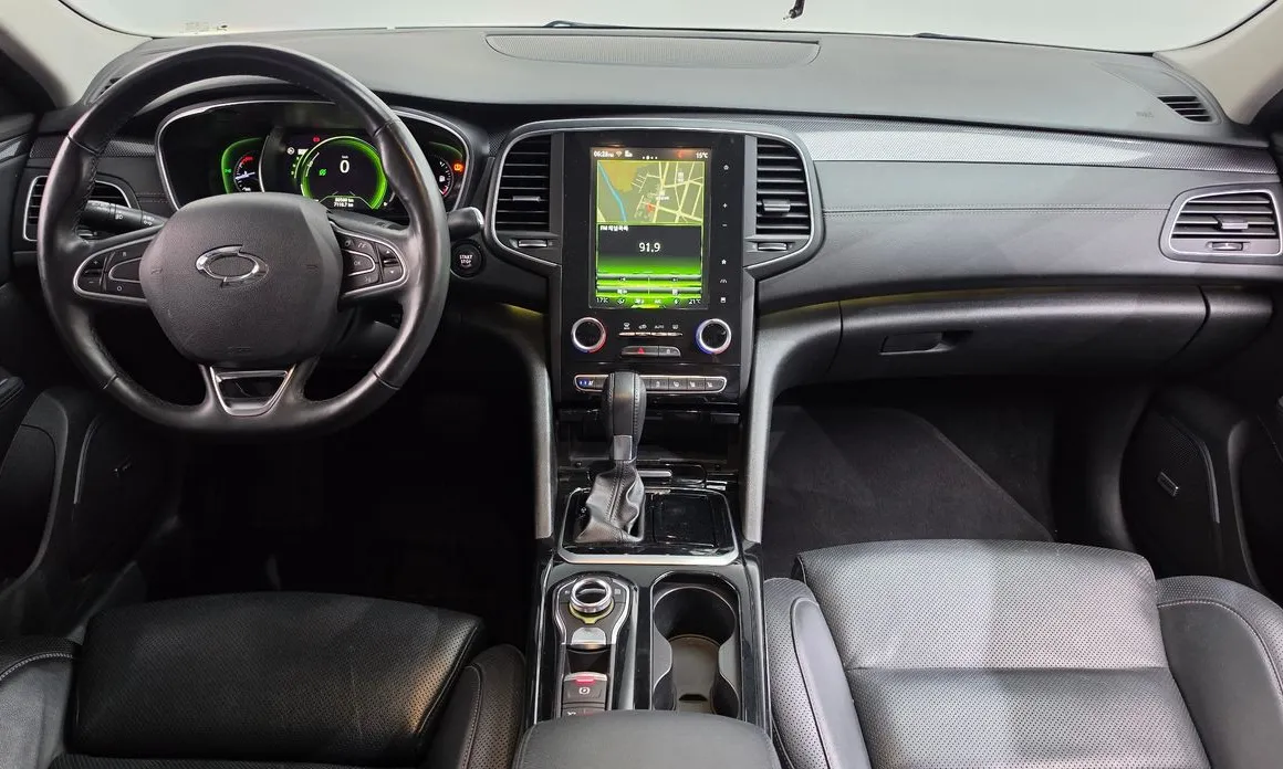 Renault SM6