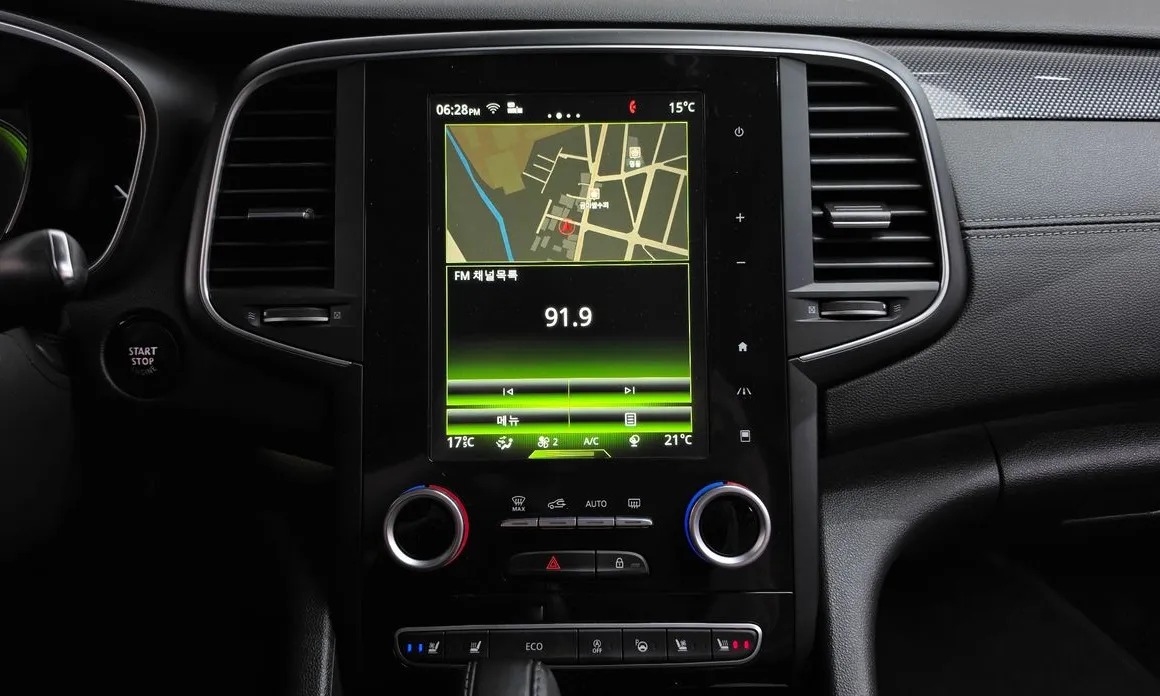Renault SM6