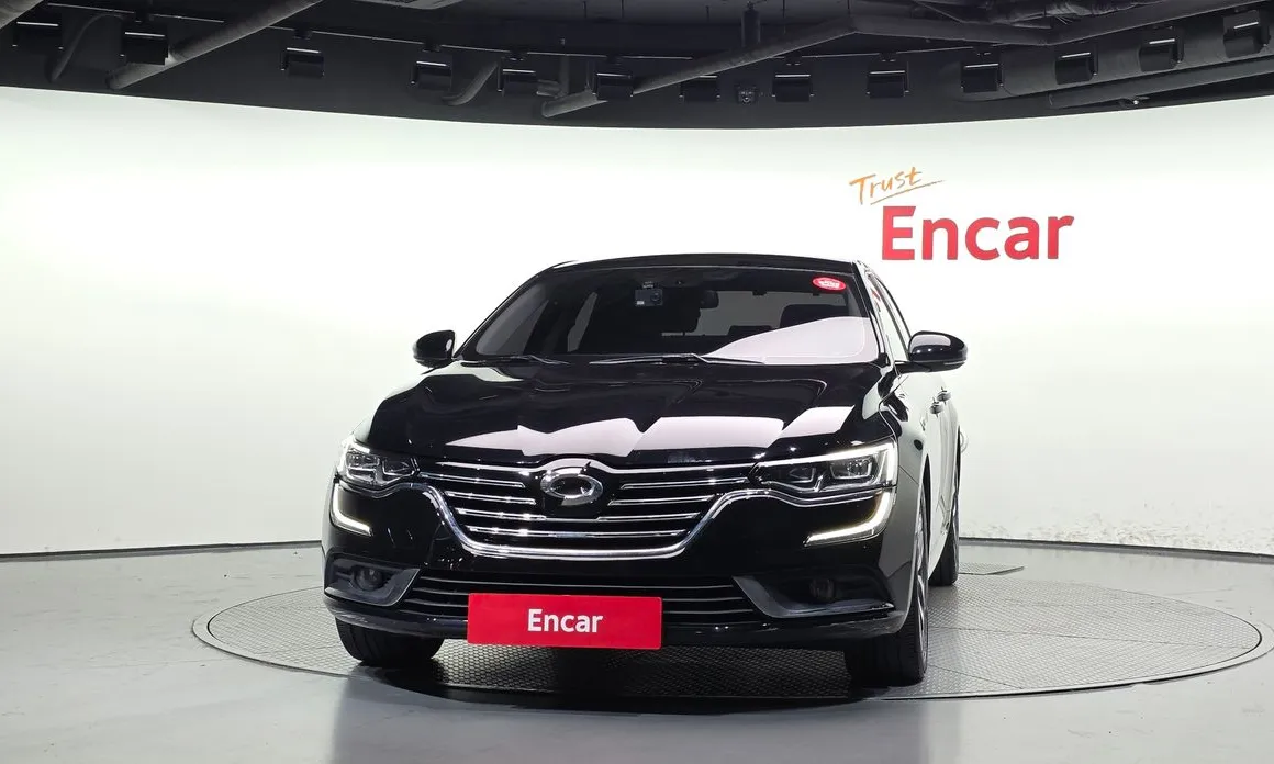 Renault SM6