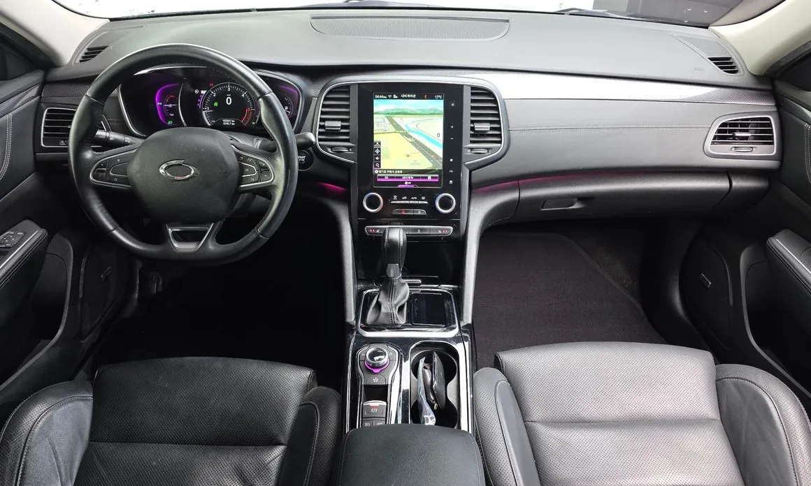 Renault SM6