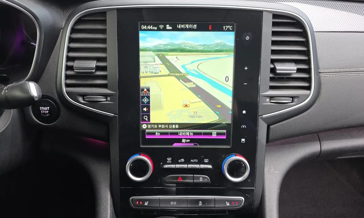Renault SM6
