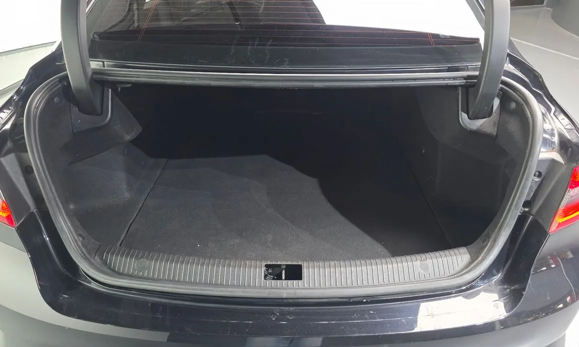 Renault SM6