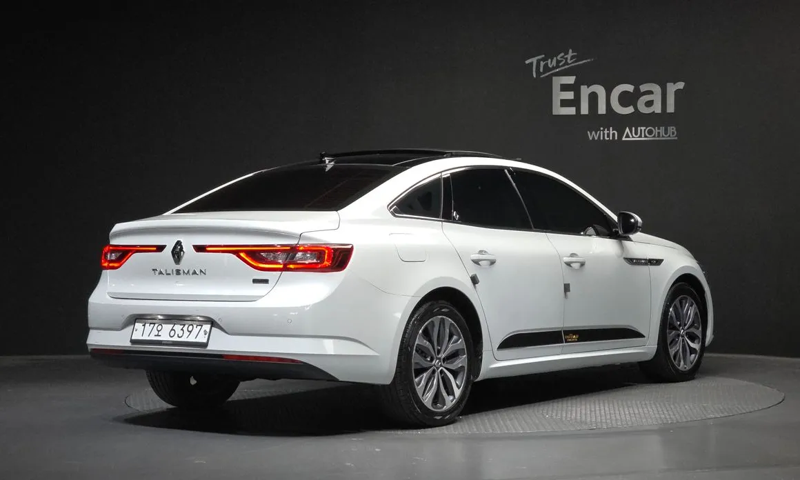 Renault SM6