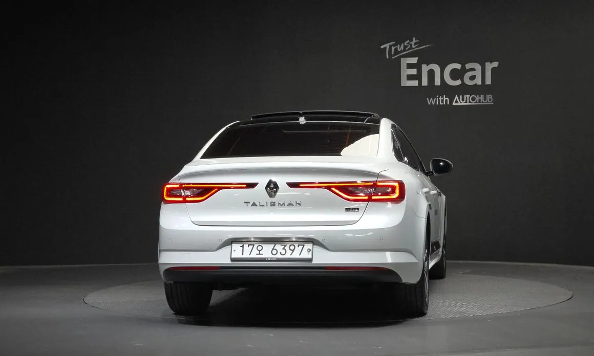 Renault SM6