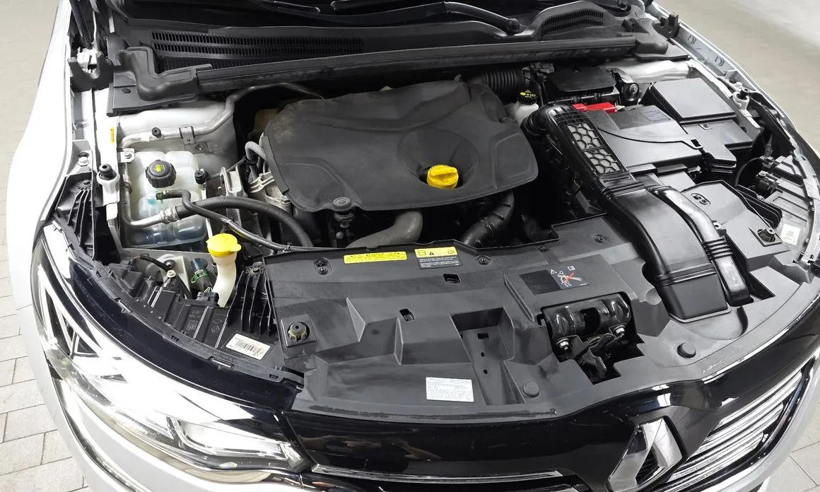 Renault SM6