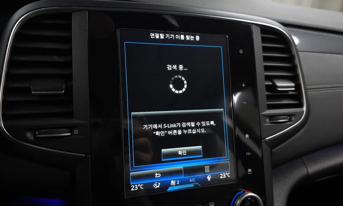 Renault SM6