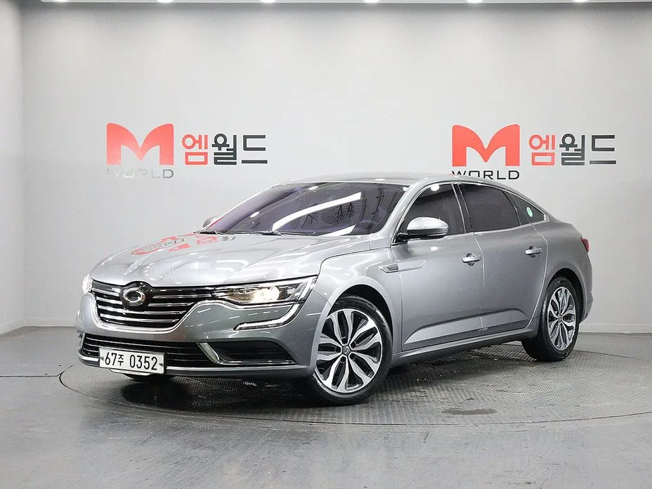 Renault SM6