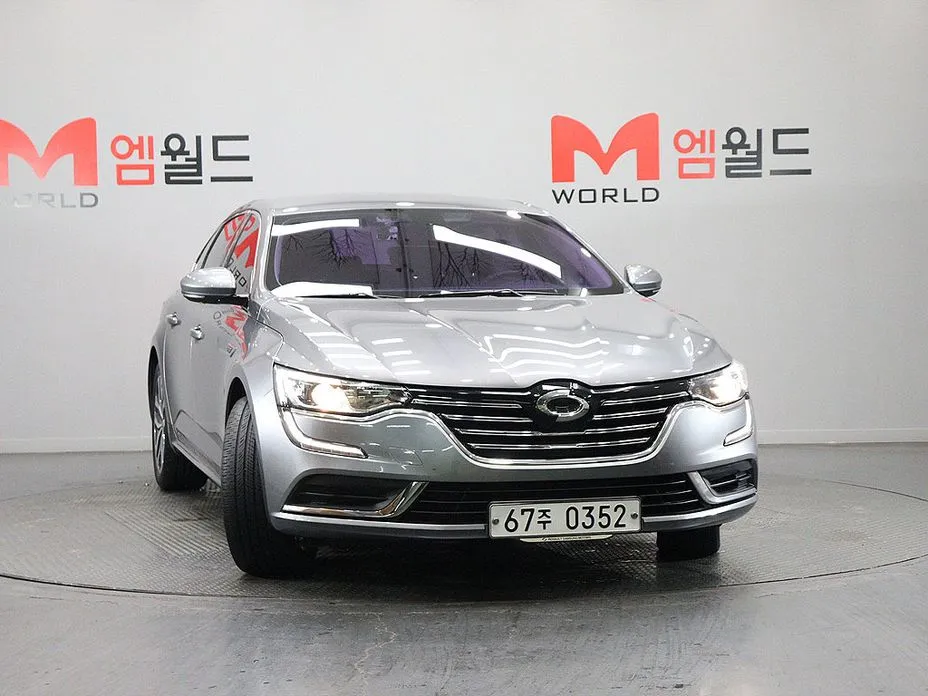 Renault SM6