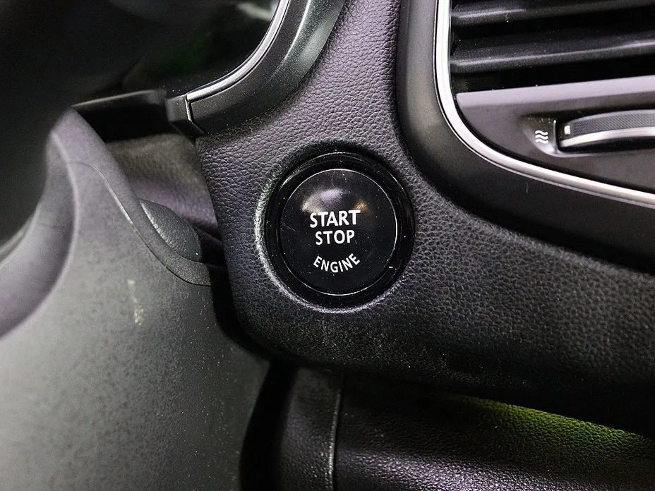 Renault SM6