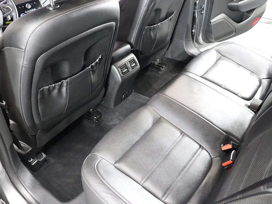 Renault SM6