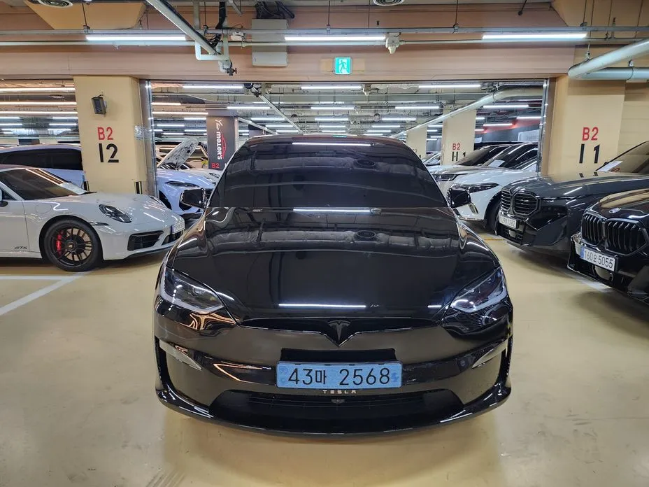 Tesla Model X