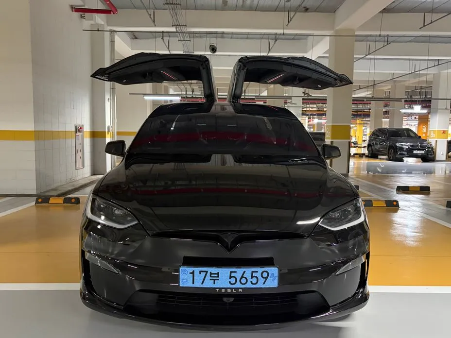 Tesla Model X