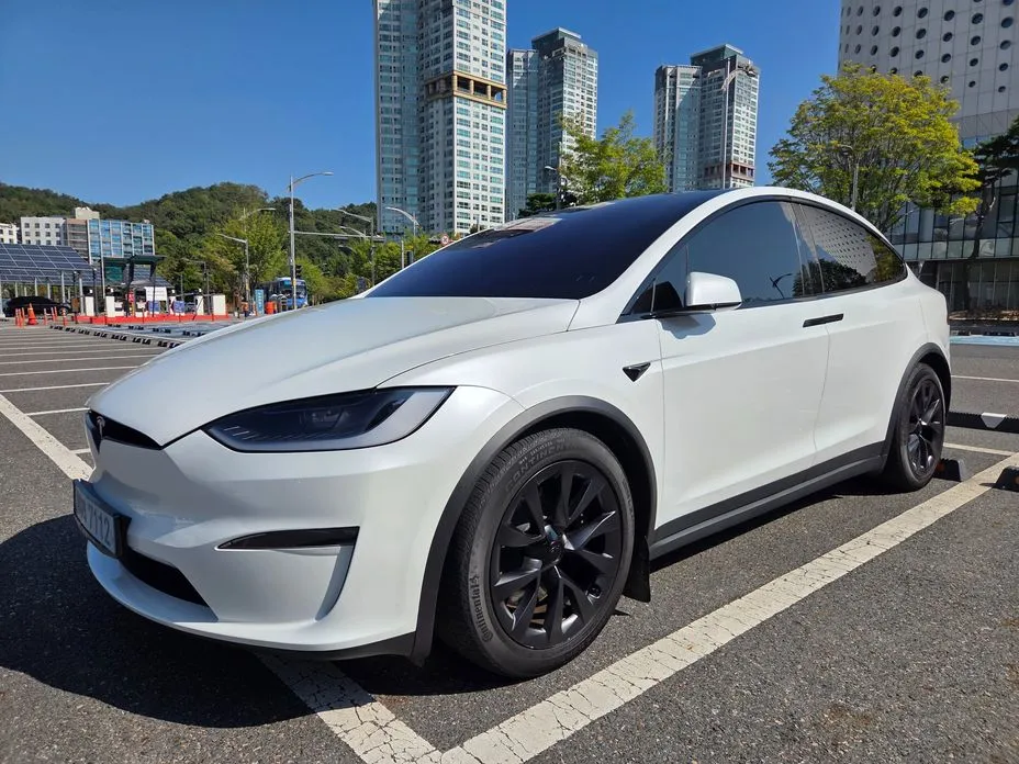 Tesla Model X