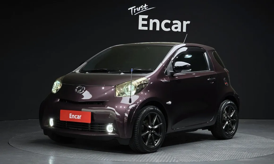 Toyota iQ