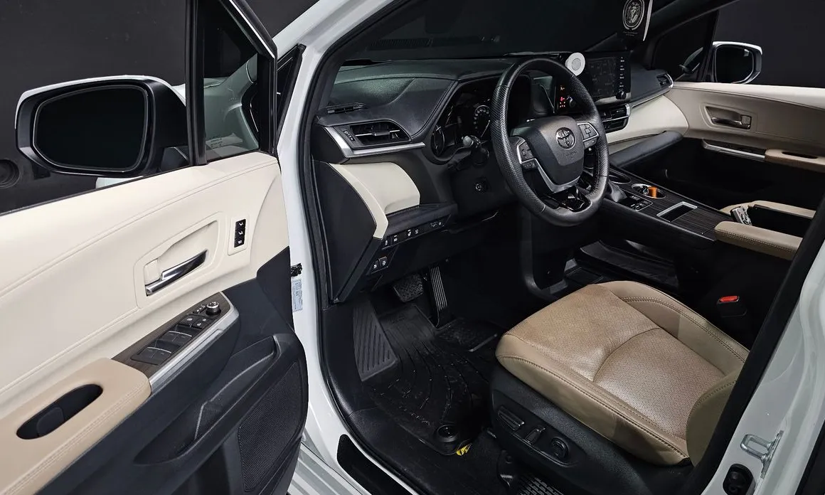 Toyota Sienna