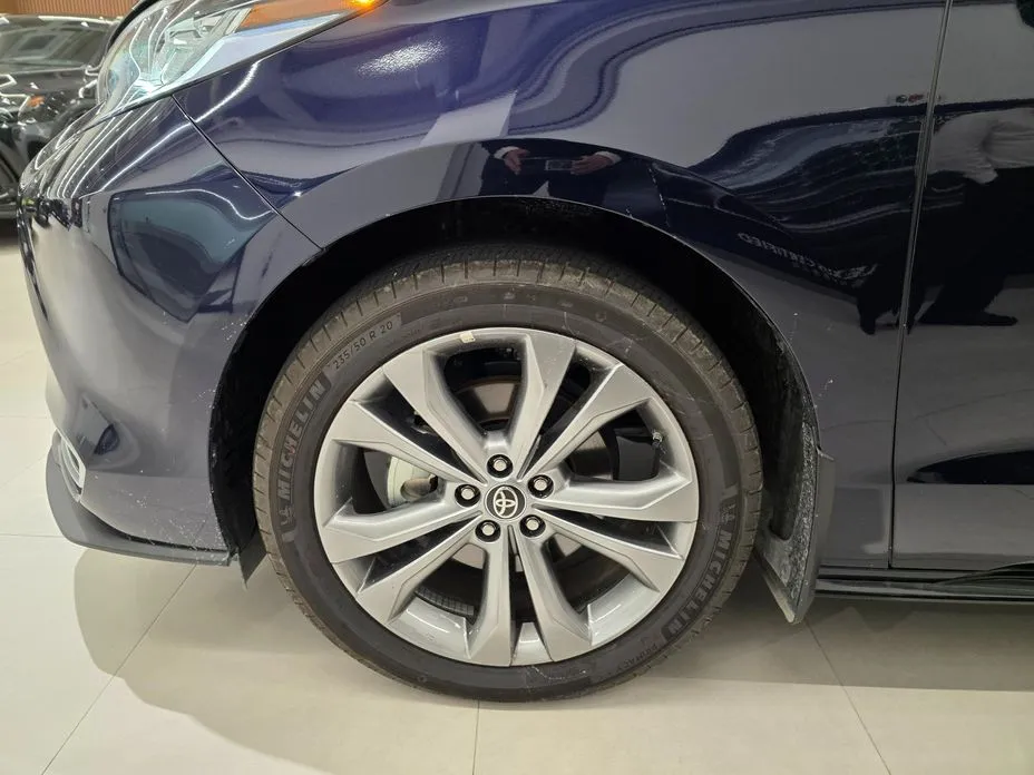 Toyota Sienna
