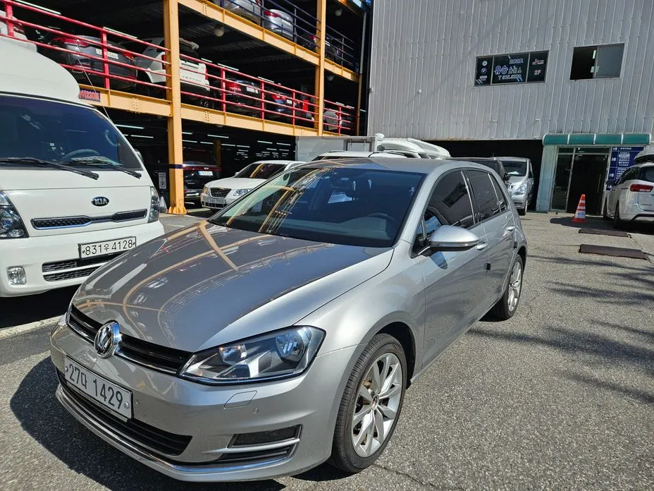 Volkswagen Golf