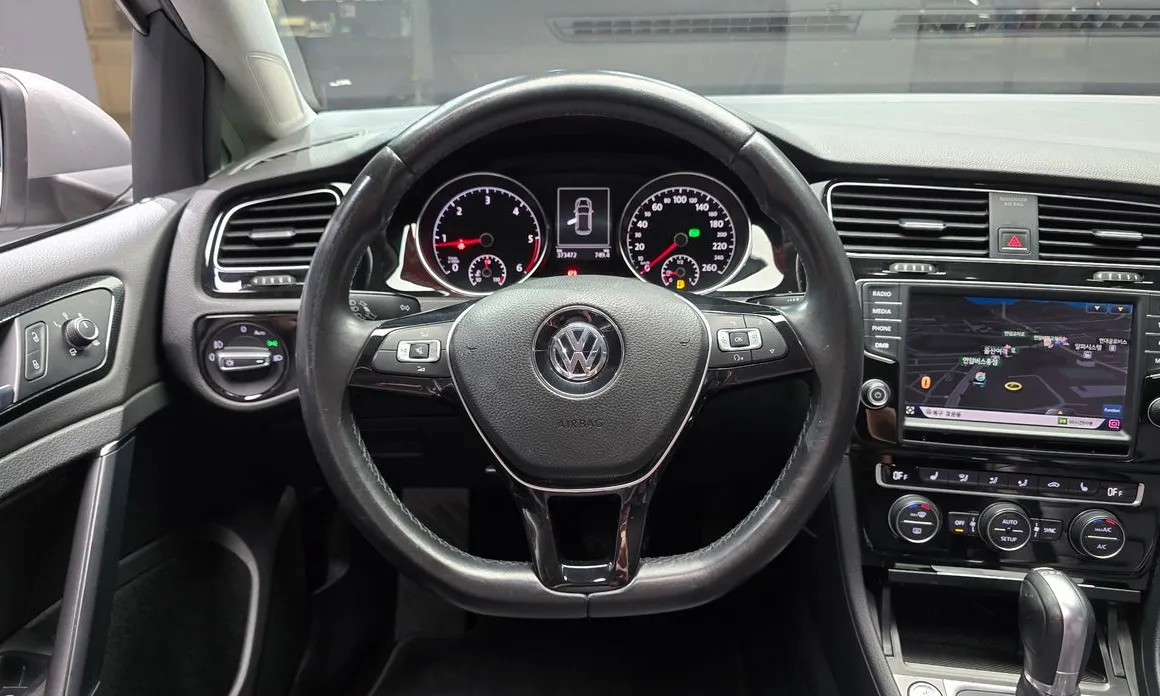 Volkswagen Golf