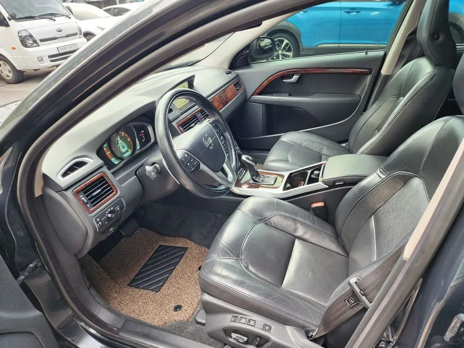 Volvo S80
