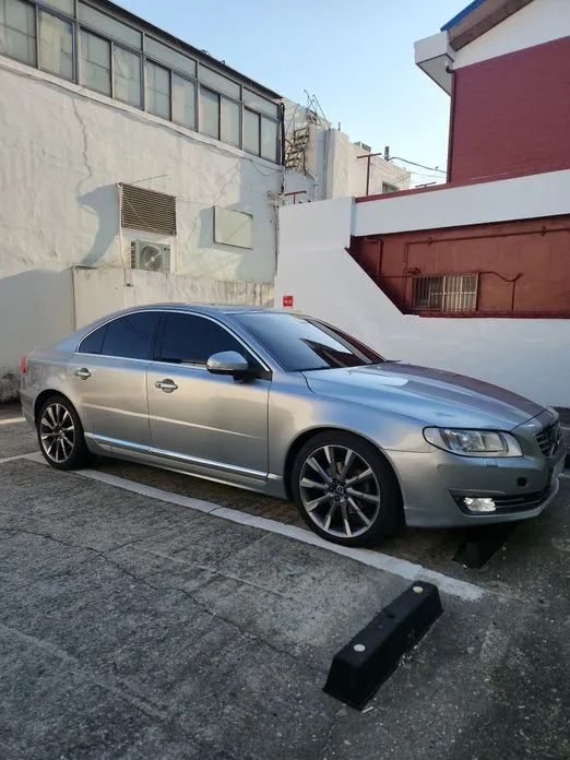 Volvo S80