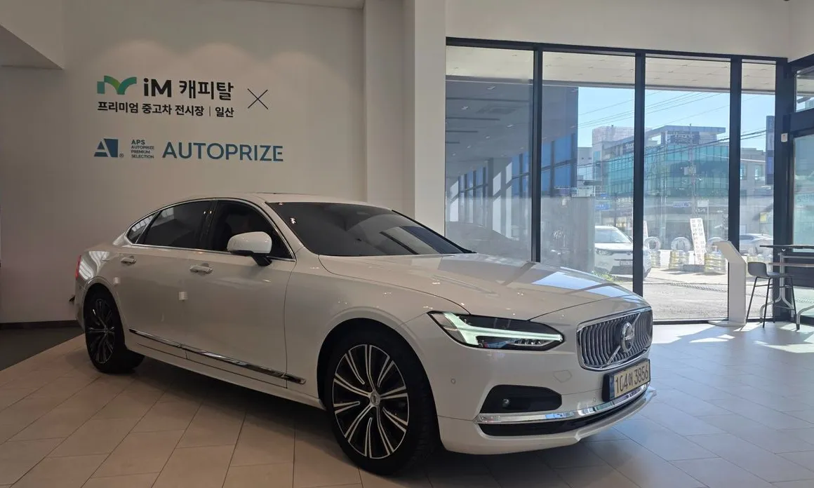 Volvo S90