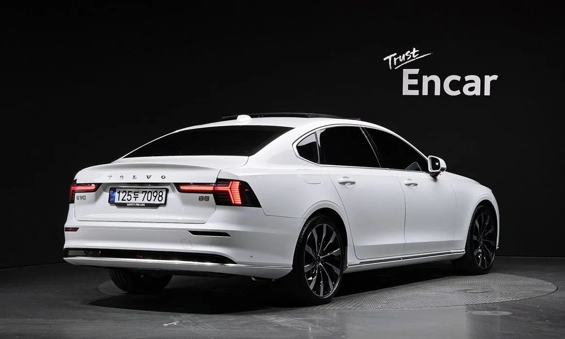 Volvo S90
