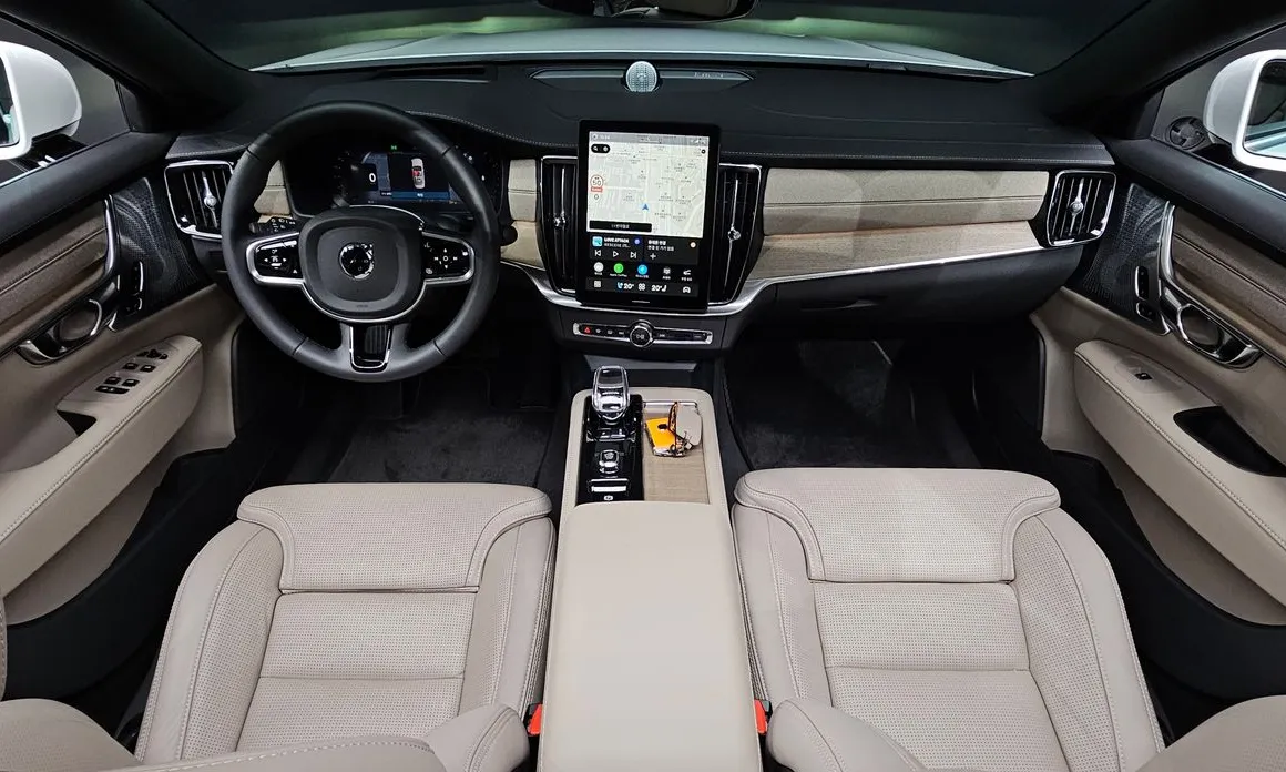 Volvo S90