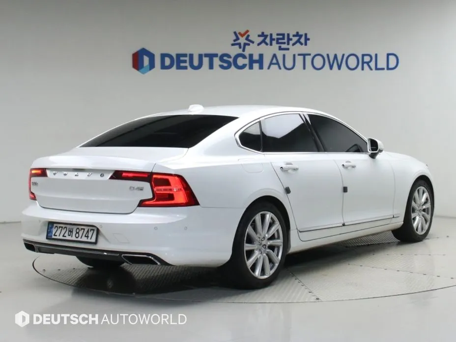 Volvo S90