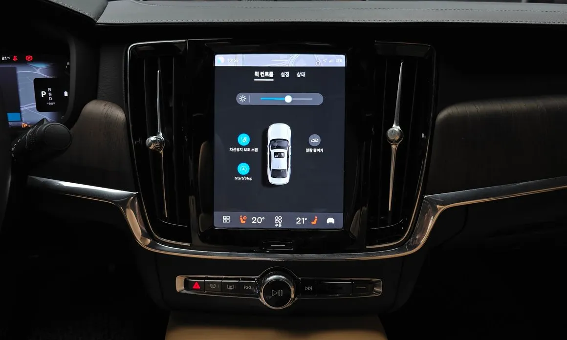 Volvo S90
