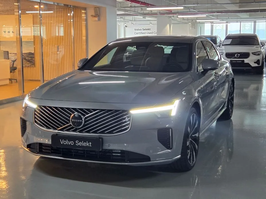 Volvo S90