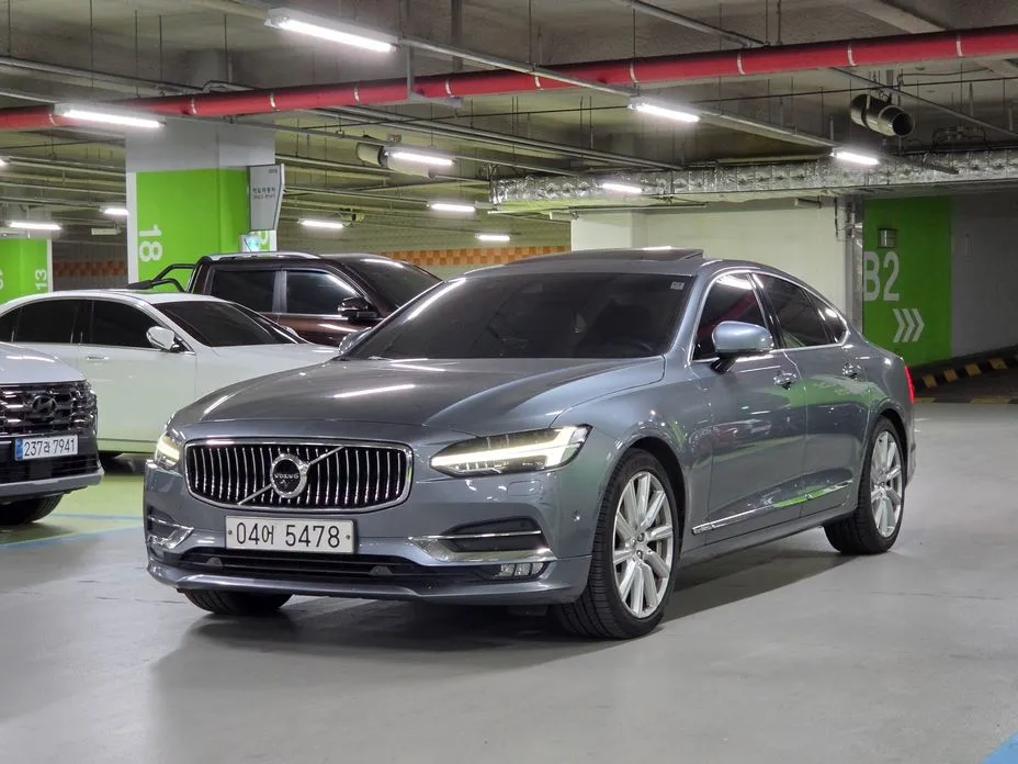 Volvo S90