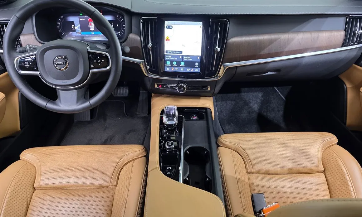 Volvo S90