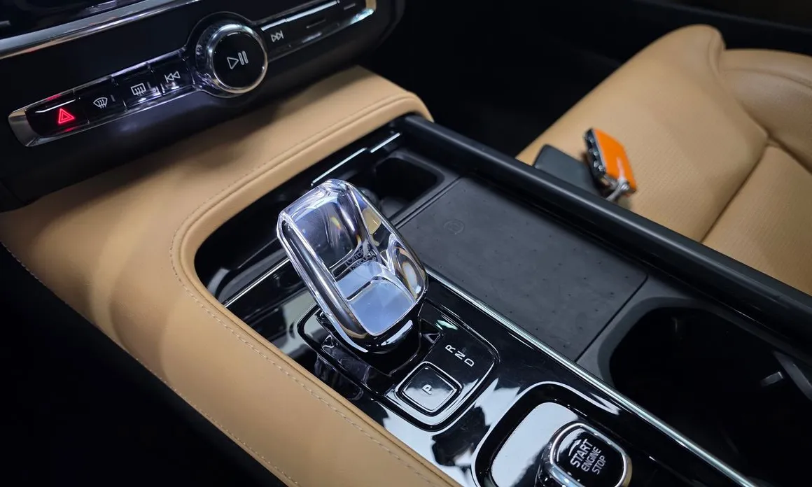 Volvo S90