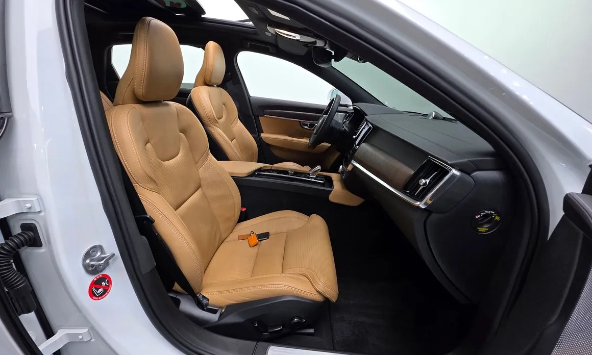 Volvo S90