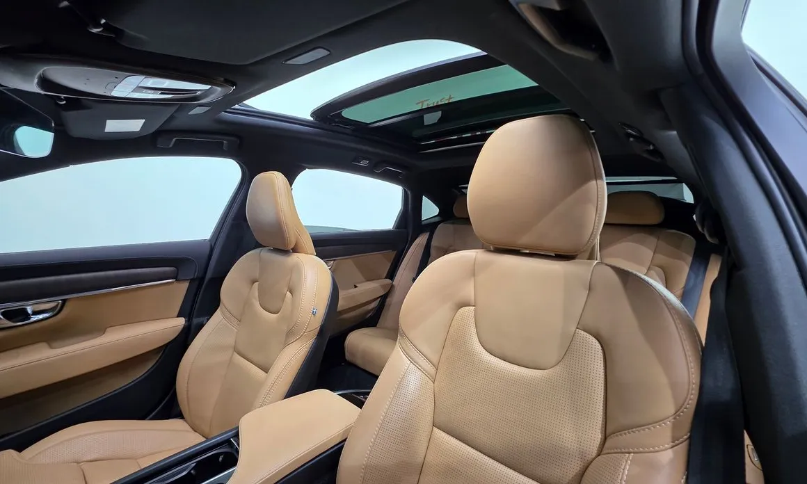 Volvo S90