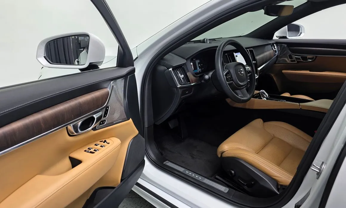Volvo S90