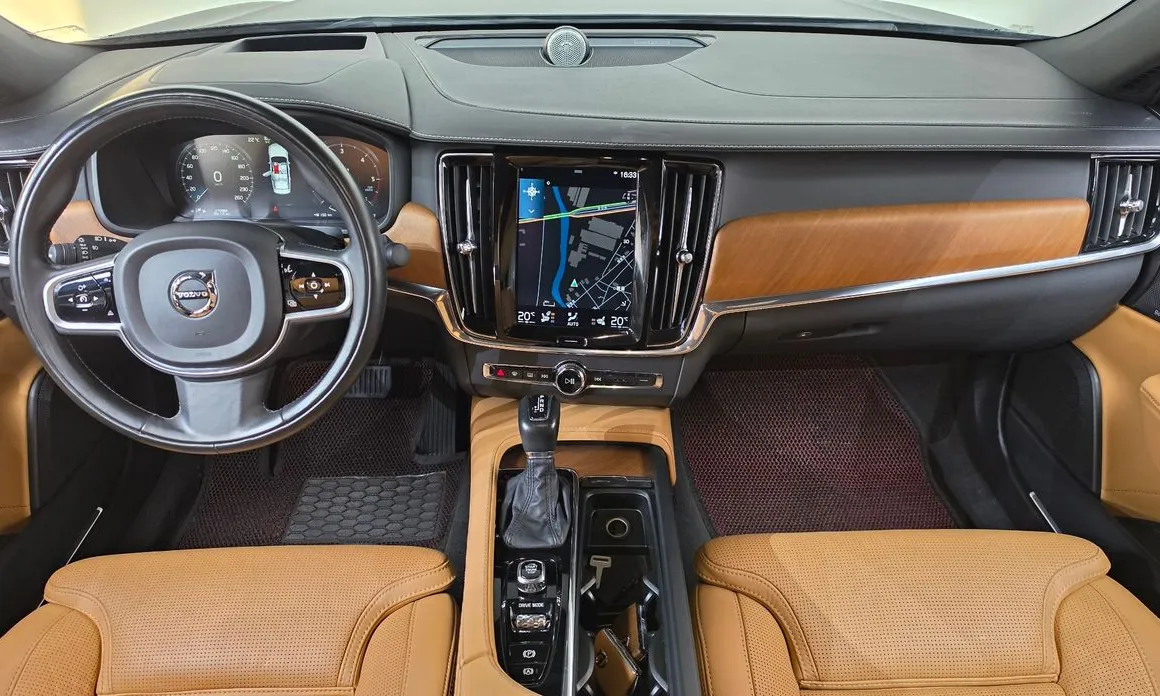 Volvo S90