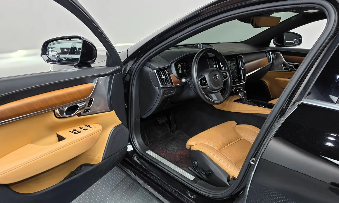 Volvo S90