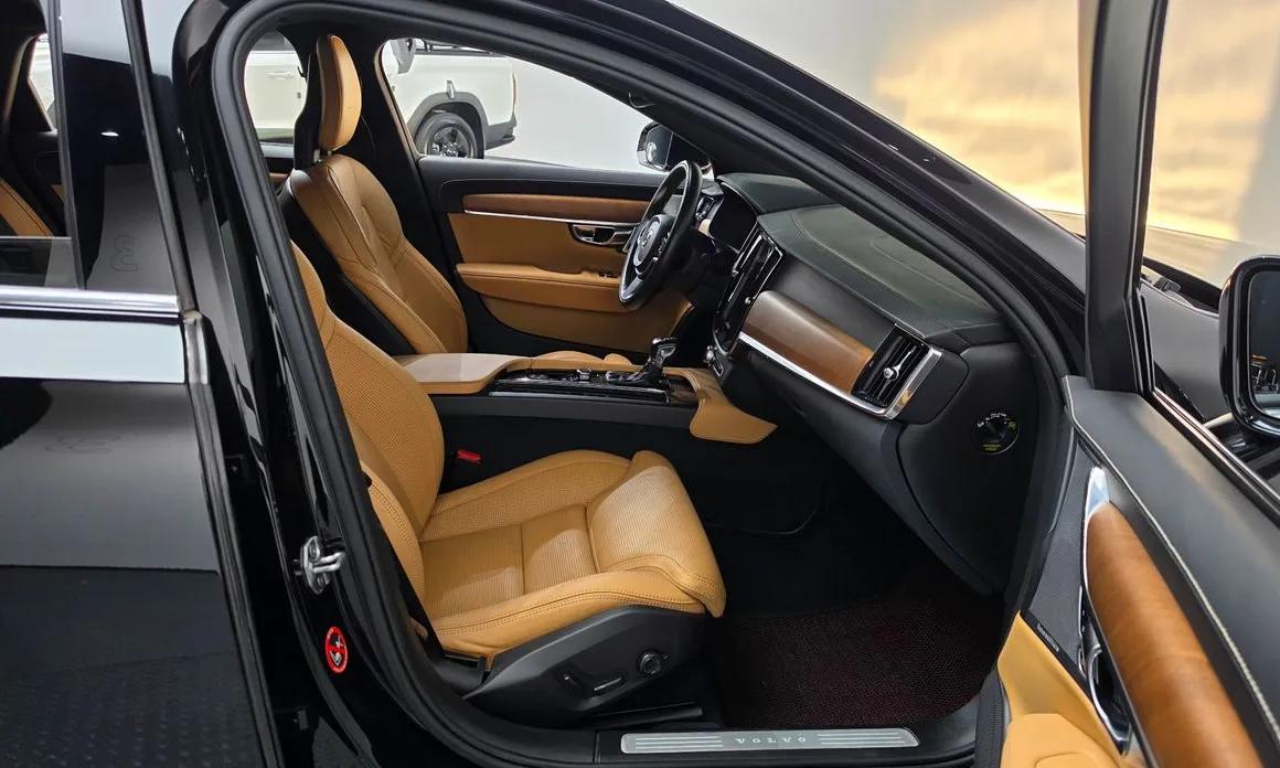 Volvo S90